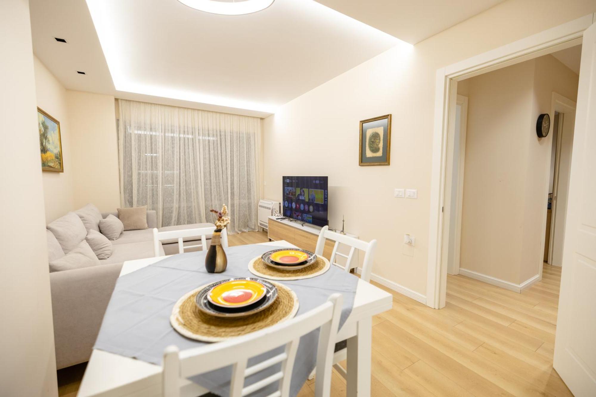 Luxury Center Observatori Apartment Tirana Bagian luar foto