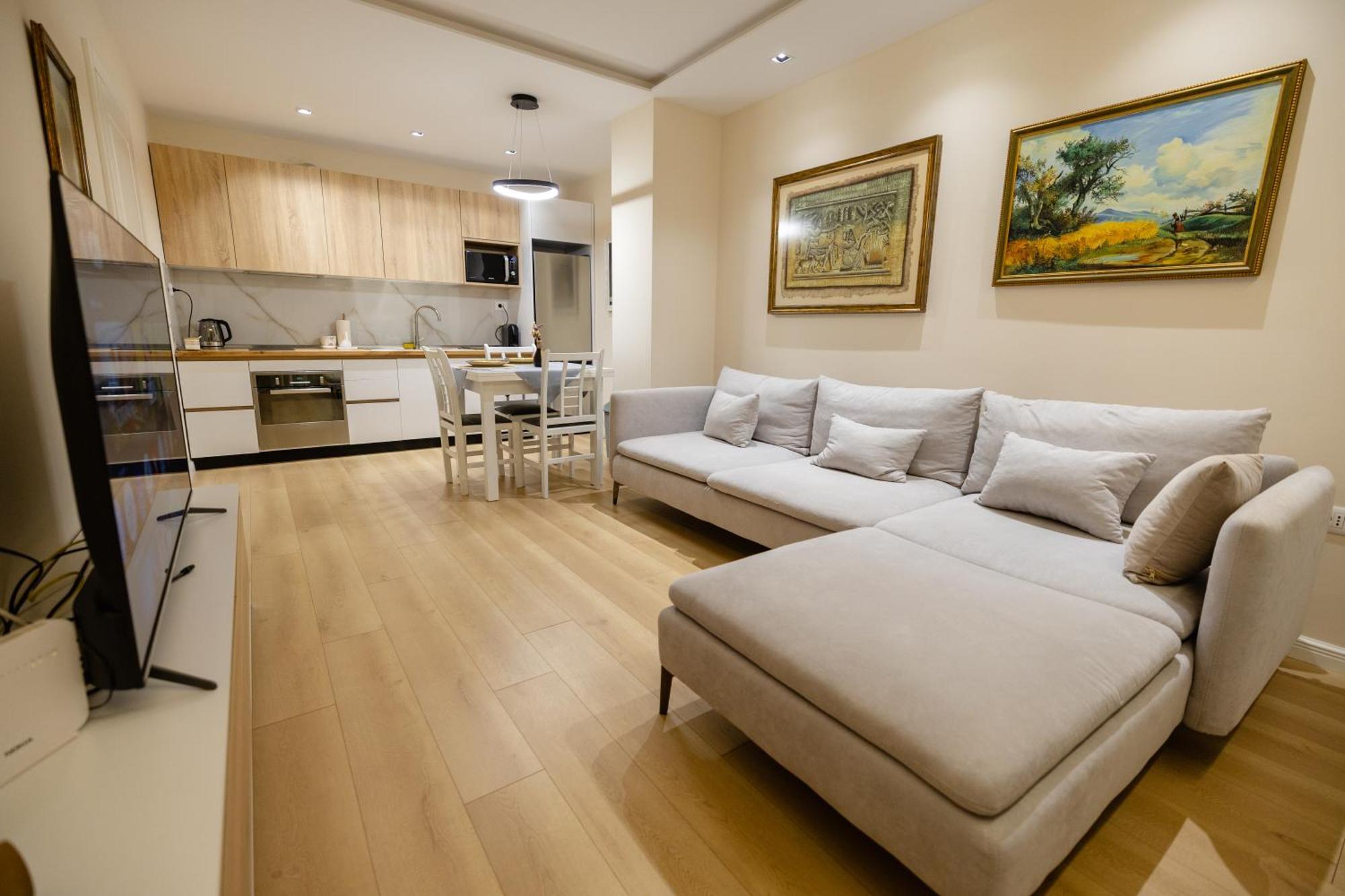 Luxury Center Observatori Apartment Tirana Bagian luar foto