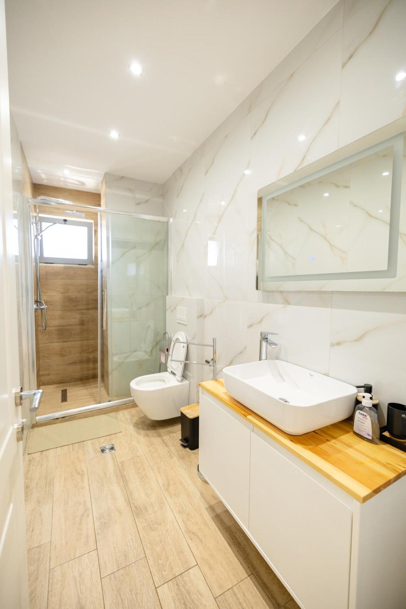 Luxury Center Observatori Apartment Tirana Bagian luar foto
