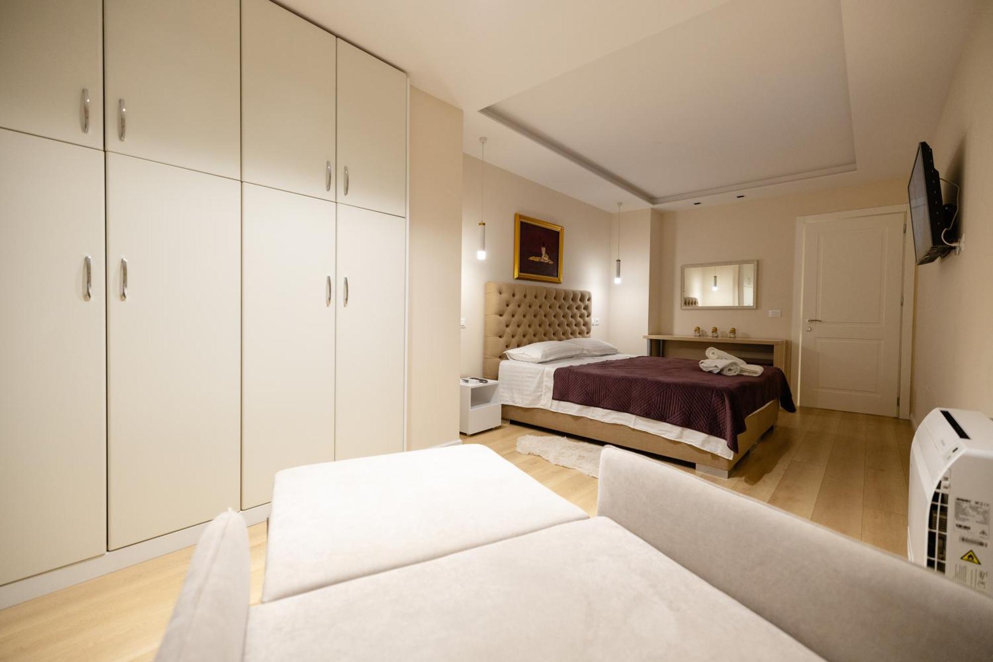 Luxury Center Observatori Apartment Tirana Bagian luar foto