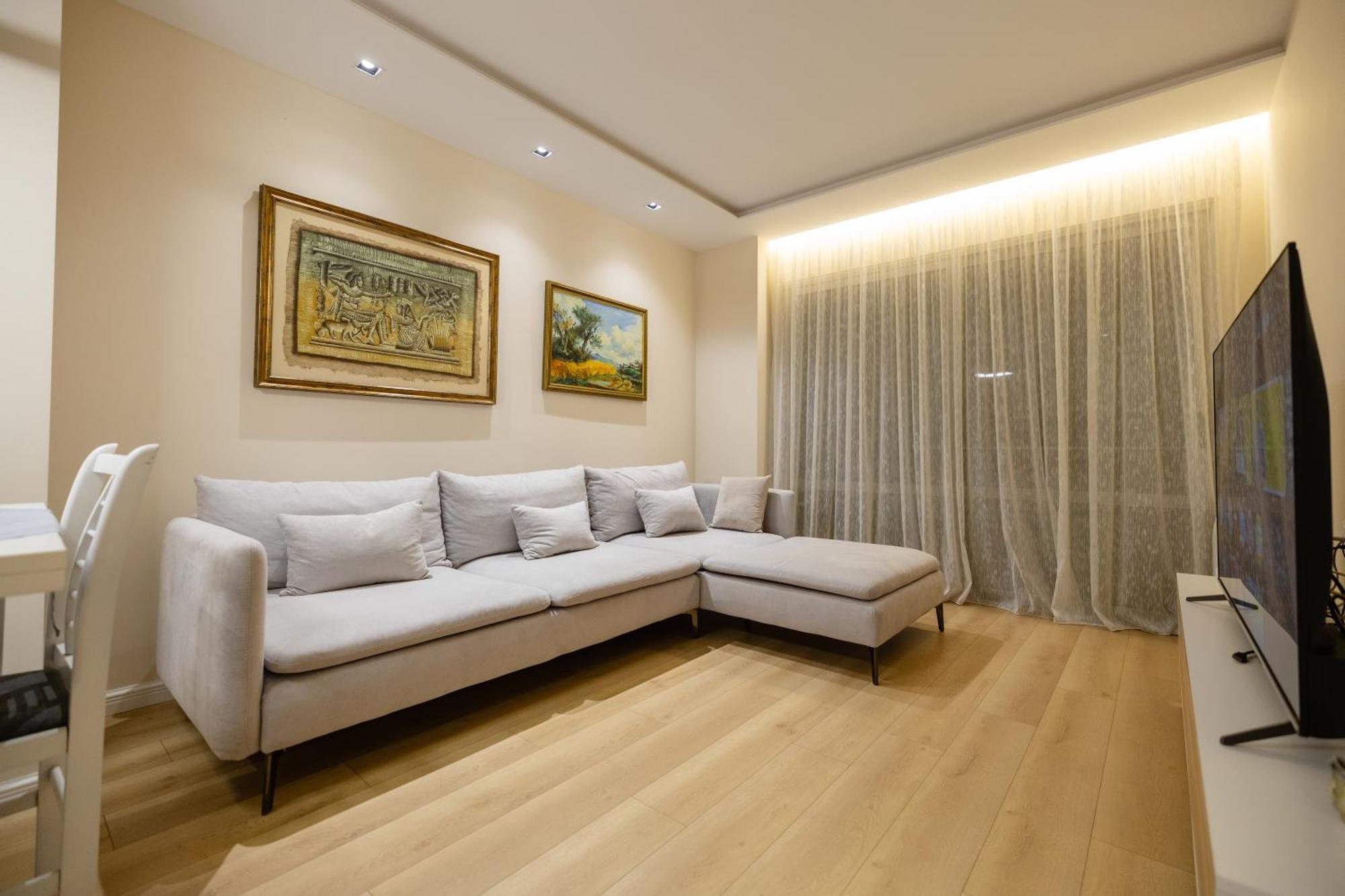 Luxury Center Observatori Apartment Tirana Bagian luar foto