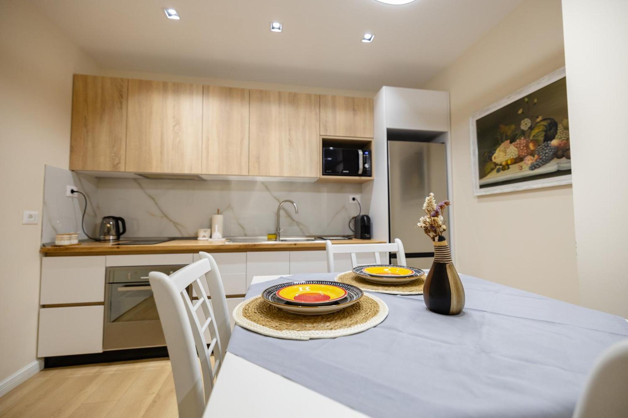 Luxury Center Observatori Apartment Tirana Bagian luar foto