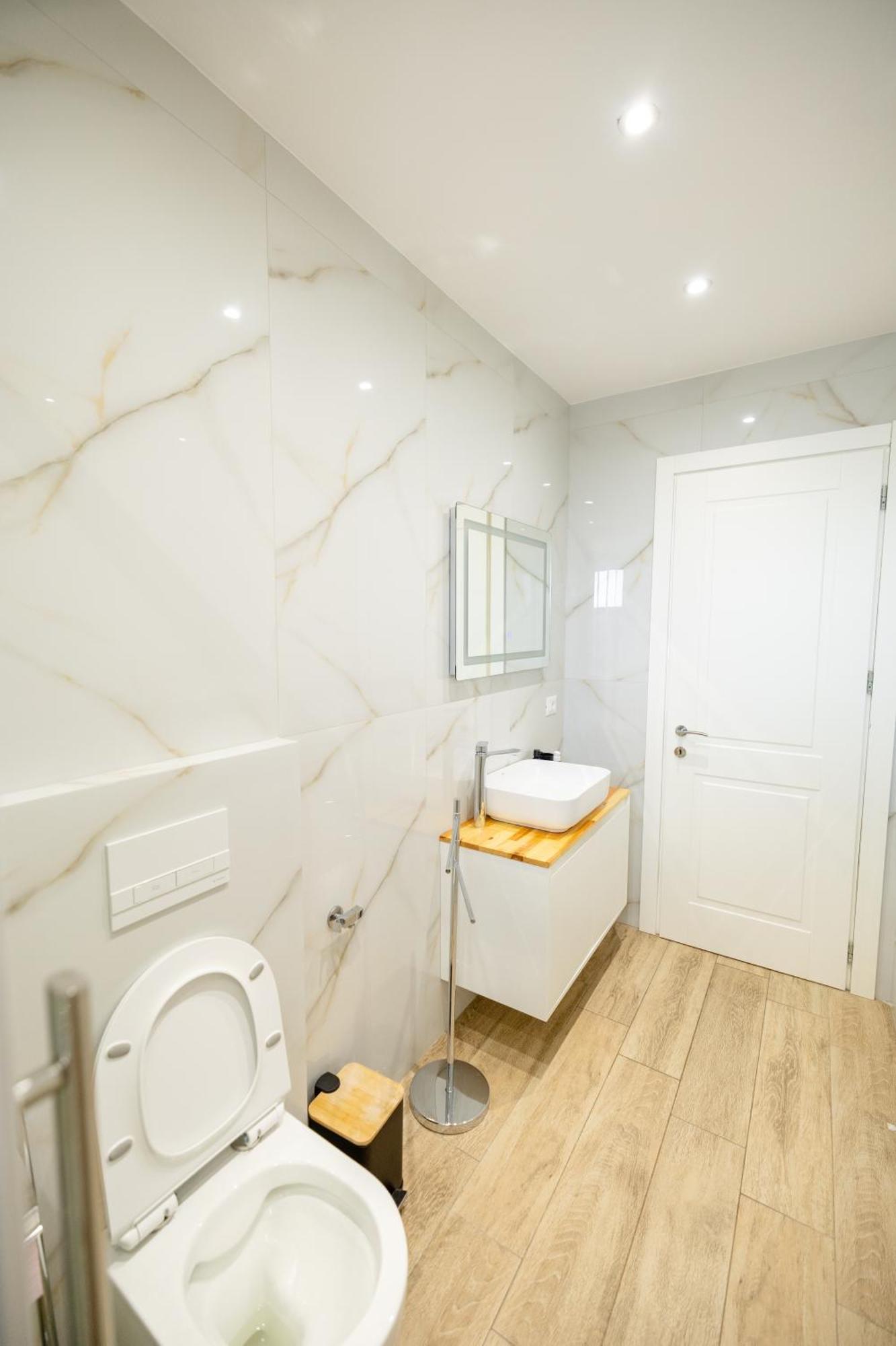 Luxury Center Observatori Apartment Tirana Bagian luar foto