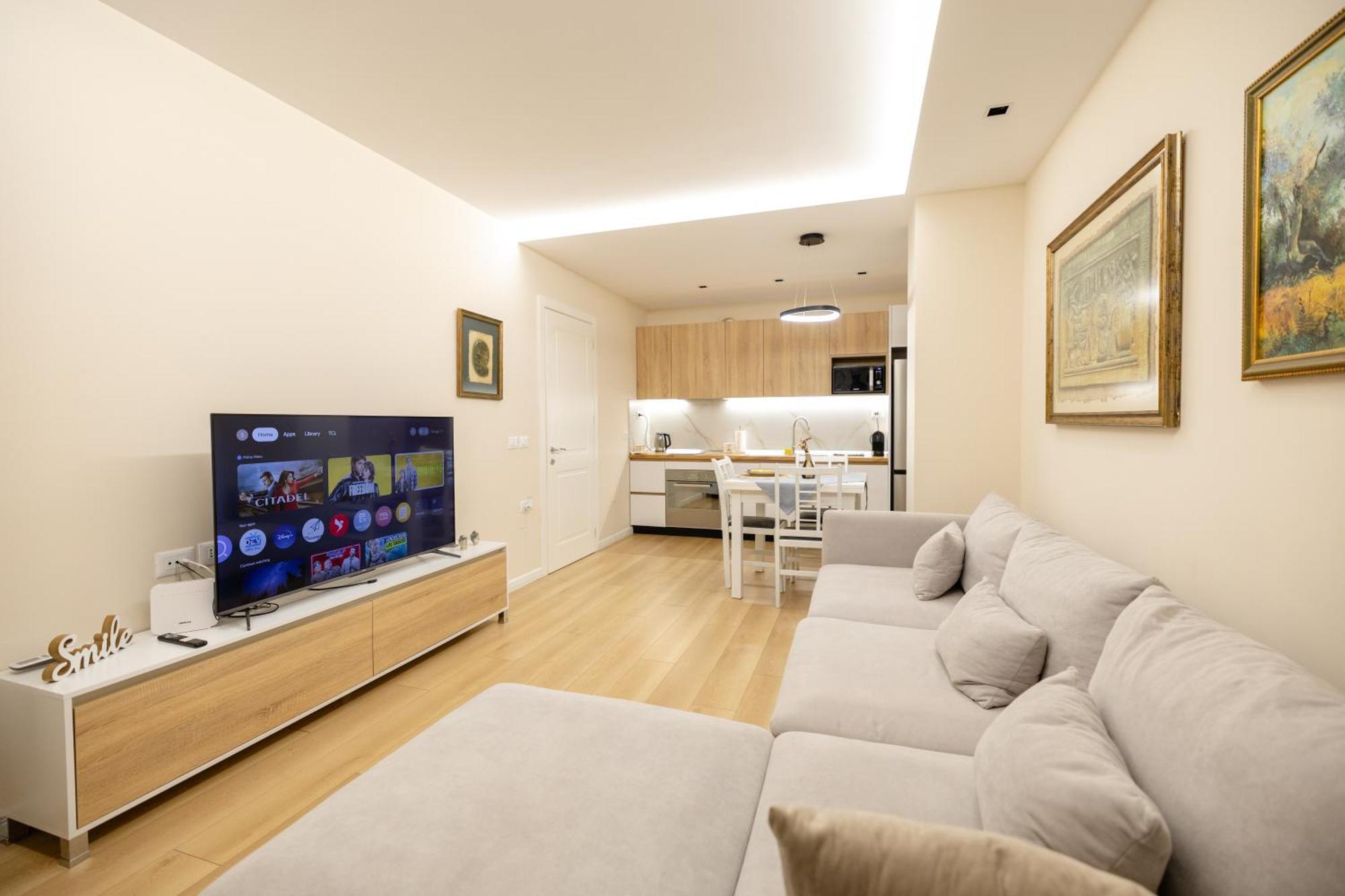 Luxury Center Observatori Apartment Tirana Bagian luar foto