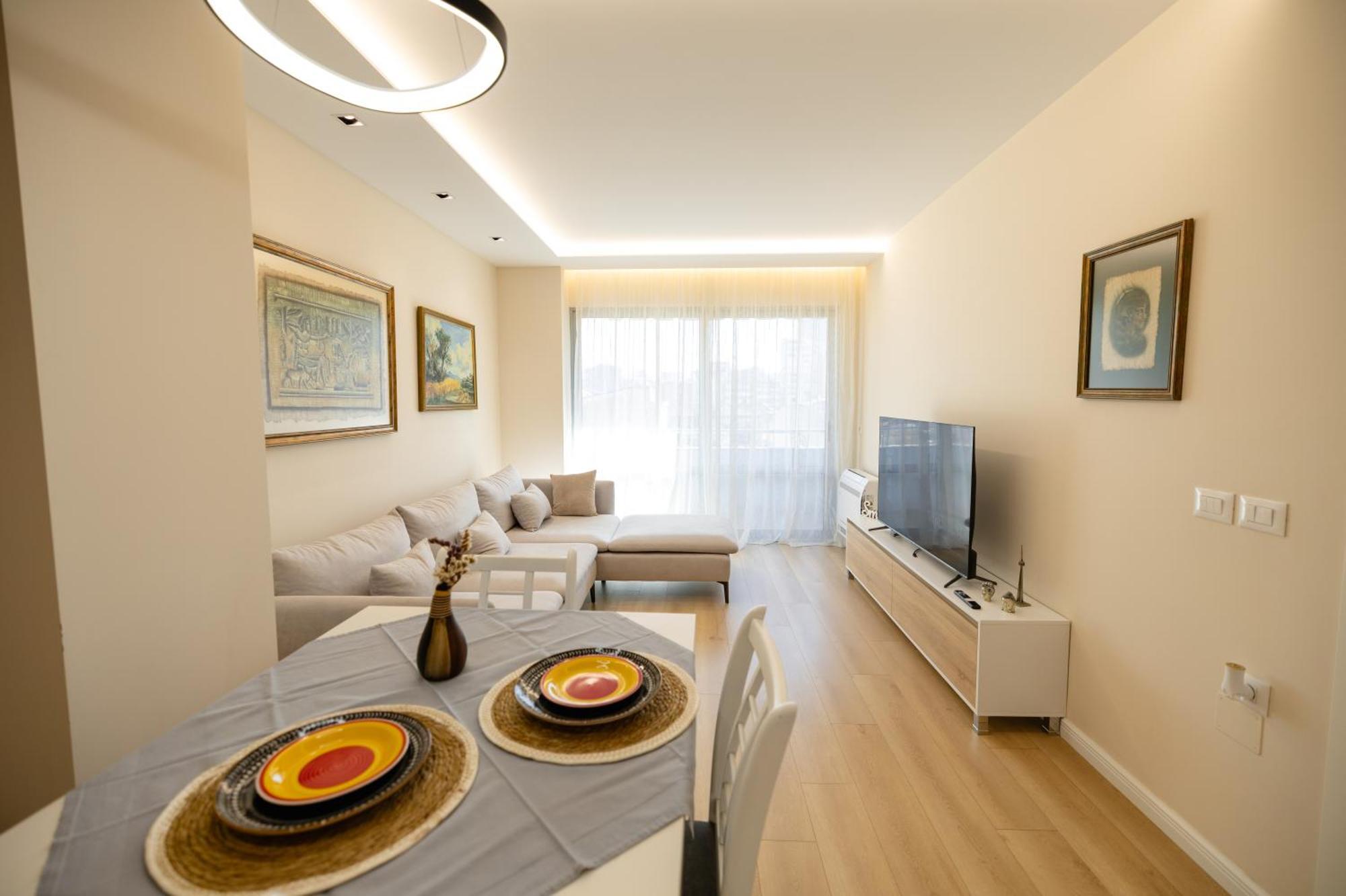 Luxury Center Observatori Apartment Tirana Bagian luar foto