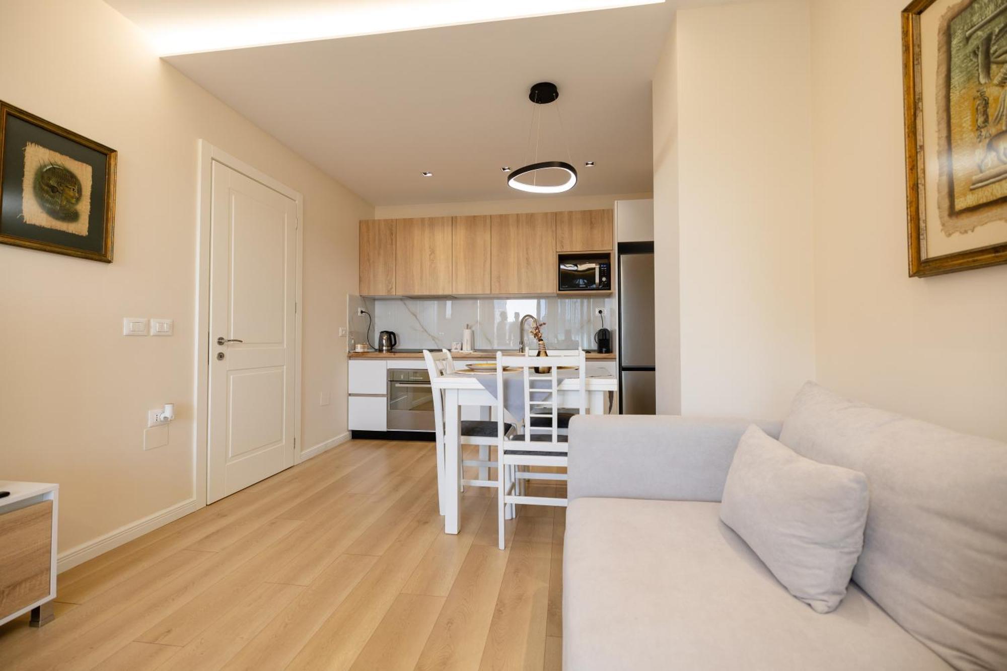 Luxury Center Observatori Apartment Tirana Bagian luar foto