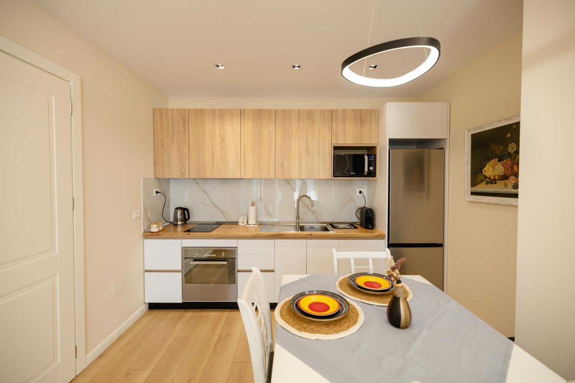 Luxury Center Observatori Apartment Tirana Bagian luar foto