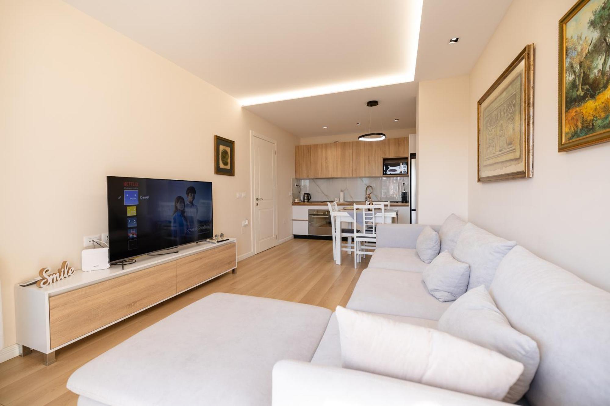 Luxury Center Observatori Apartment Tirana Bagian luar foto