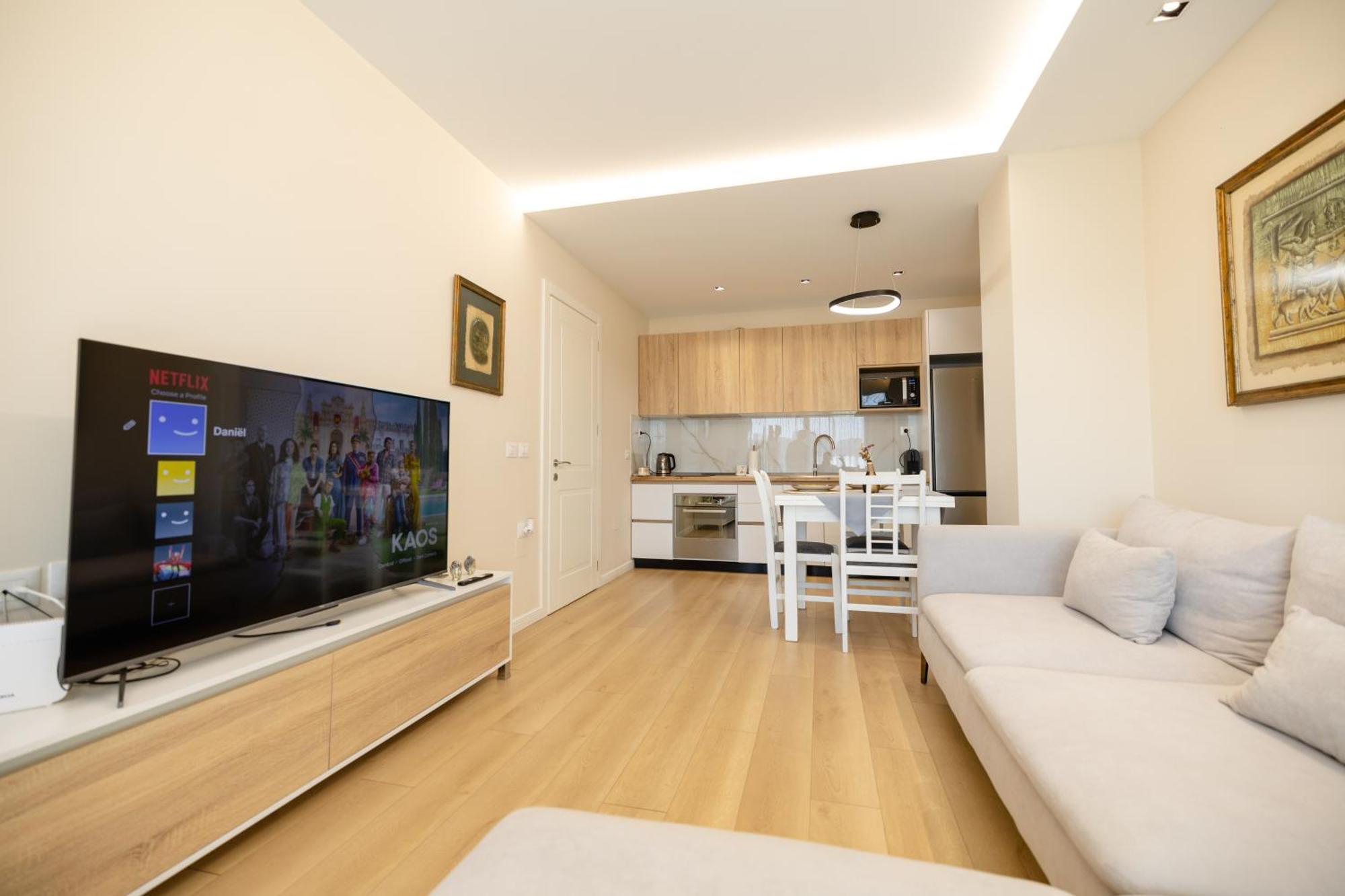 Luxury Center Observatori Apartment Tirana Bagian luar foto