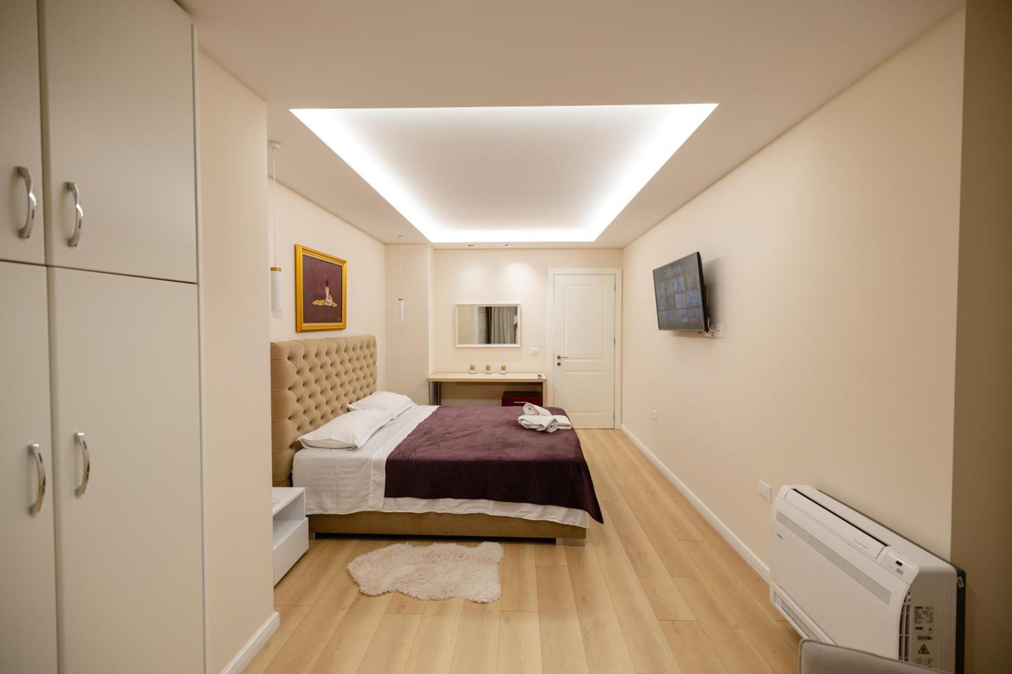 Luxury Center Observatori Apartment Tirana Bagian luar foto